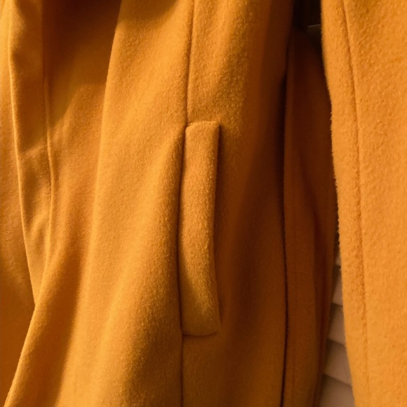 Yellow trench coat. Perfect for Spring! 💐 - Picture 3 of 3
